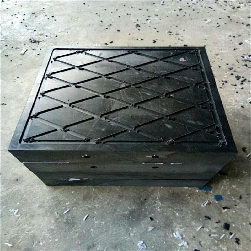 吊車(chē)懸臂墊板