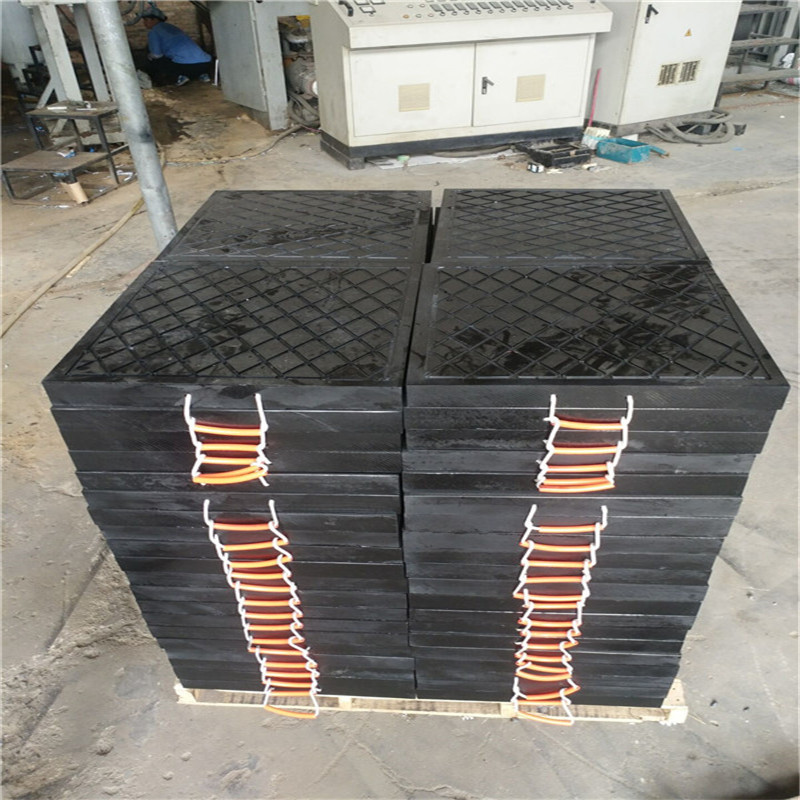 高支撐吊車支腿墊板